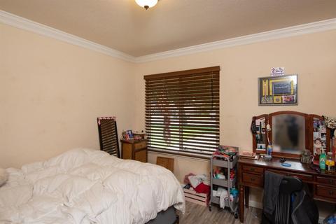 2621 Merle Ave, Modesto, CA 95355 photo 16