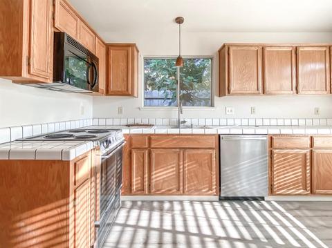824 Van Norstrand Ct, Modesto, CA 95351 photo 10