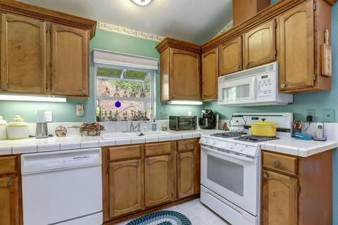842 Doris Dr, Grass Valley, CA 95945 photo 7