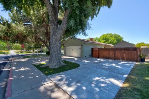 917 W Rumble Rd, Modesto, CA 95350 photo 4