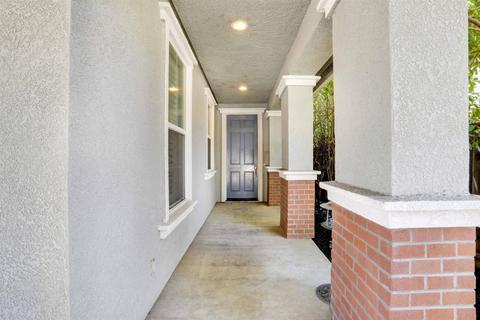 2210 Gibralter Ln, Tracy, CA 95377 photo 4
