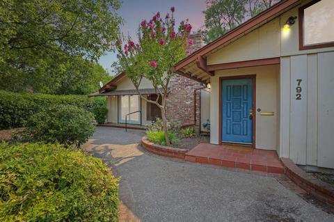 792 Elmwood Dr, Davis, CA 95616 photo 1
