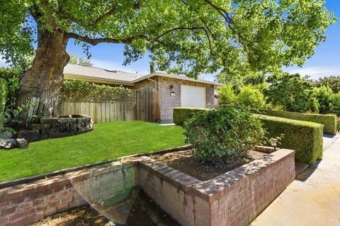 1919 Calaveras Ave, Davis, CA 95616 photo 2