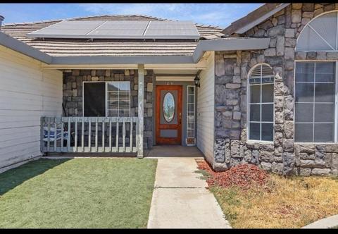 103 J St, Lathrop, CA 95330 photo 1