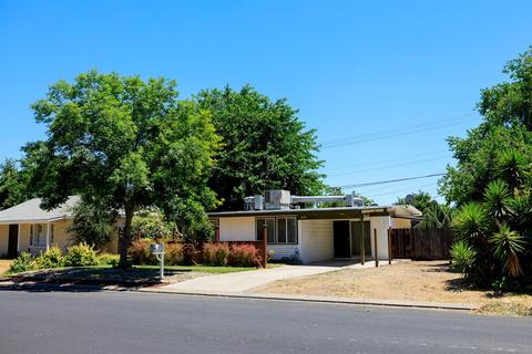 2126 Ellis St, Modesto, CA 95354 photo 1