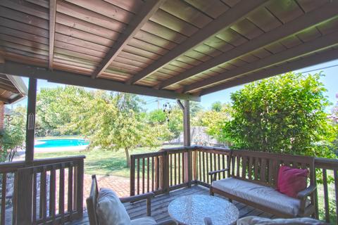 549 York St, Lodi, CA 95240 photo 4