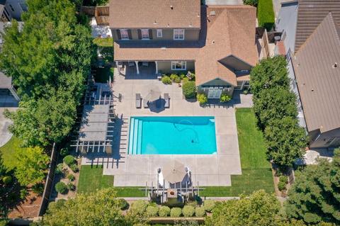 2011 Fairway Oaks Dr, Ripon, CA 95366 photo 2