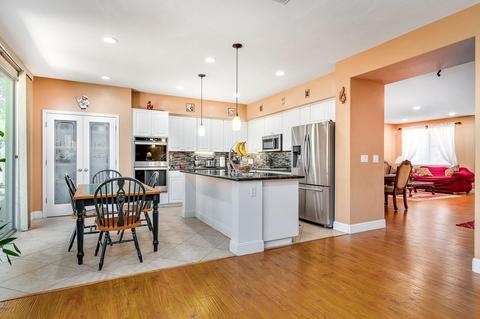 995 Patrick Cir, Folsom, CA 95630 photo 2