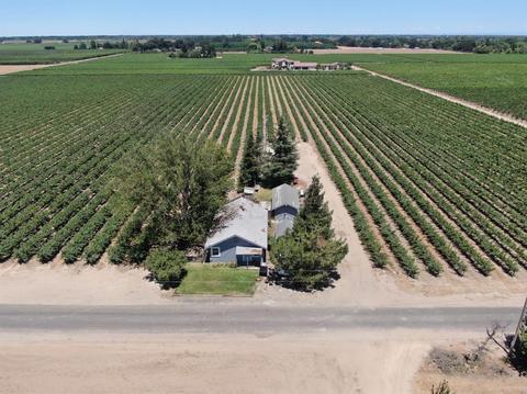 21794 N Davis Rd, Lodi, CA 95242 photo 2