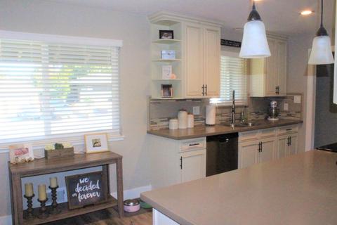 6200 Meadowvista Dr, Carmichael, CA 95608 photo 5