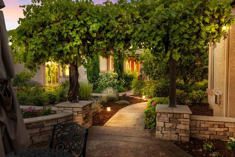 9841 Trailhead Ct, Wilton, CA 95693 photo 3