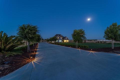9270 Paddon Dr, Escalon, CA 95320 photo 1