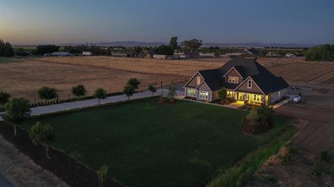 9270 Paddon Dr, Escalon, CA 95320 photo 2