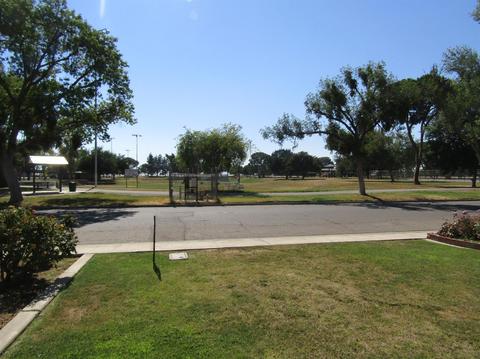 966 Linden Ave, Gustine, CA 95322 photo 4