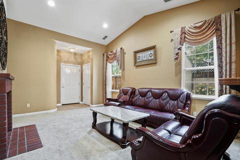 3213 Dewar Ln, Turlock, CA 95382 photo 9
