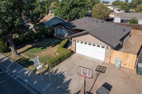 1905 Murrietta Ln, Modesto, CA 95355 photo 1
