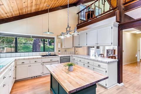 11260 Edward Dr, Grass Valley, CA 95949 photo 6