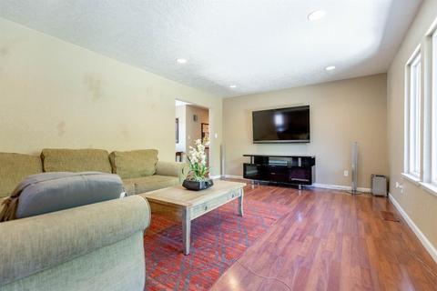 933 Dyer Ln, Modesto, CA 95350 photo 8