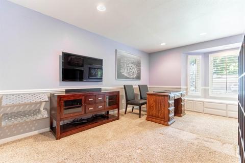 933 Dyer Ln, Modesto, CA 95350 photo 15