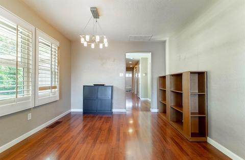 933 Dyer Ln, Modesto, CA 95350 photo 13