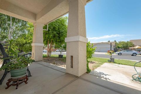 1869 Basil Dr, Manteca, CA 95336 photo 4