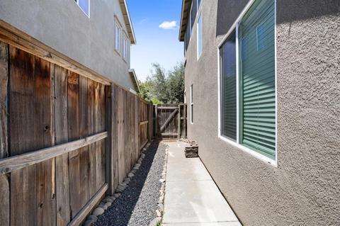 242 Meandering Ln, Turlock, CA 95382 photo 32
