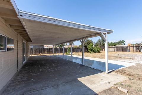 1114 Hilltop Ln, Modesto, CA 95358 photo 4