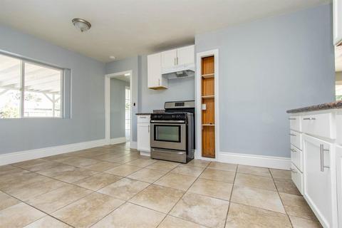 1114 Hilltop Ln, Modesto, CA 95358 photo 19