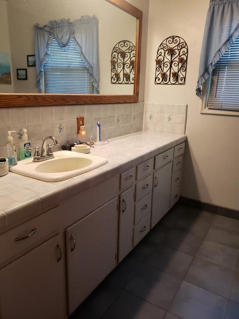 427 E Harney Ln, Lodi, CA 95242 photo 15