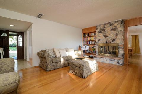 4725 Hixon Cir, Carmichael, CA 95608 photo 8