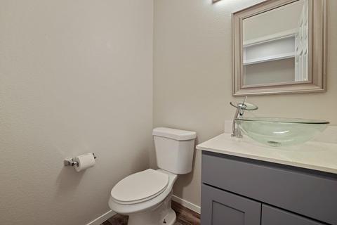 1524 Feather River Ct, Modesto, CA 95351 photo 11