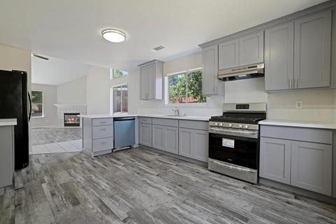 1524 Feather River Ct, Modesto, CA 95351 photo 8