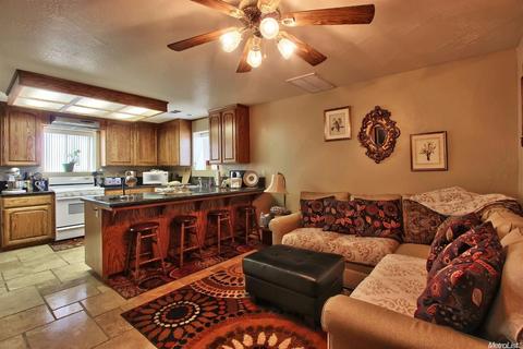 5888 E Harney Ln, Lodi, CA 95240 photo 6
