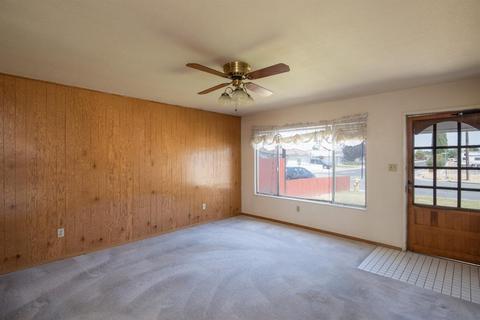 652 E North St, Manteca, CA 95336 photo 9
