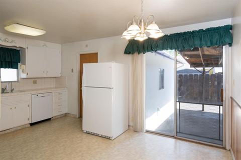 652 E North St, Manteca, CA 95336 photo 14
