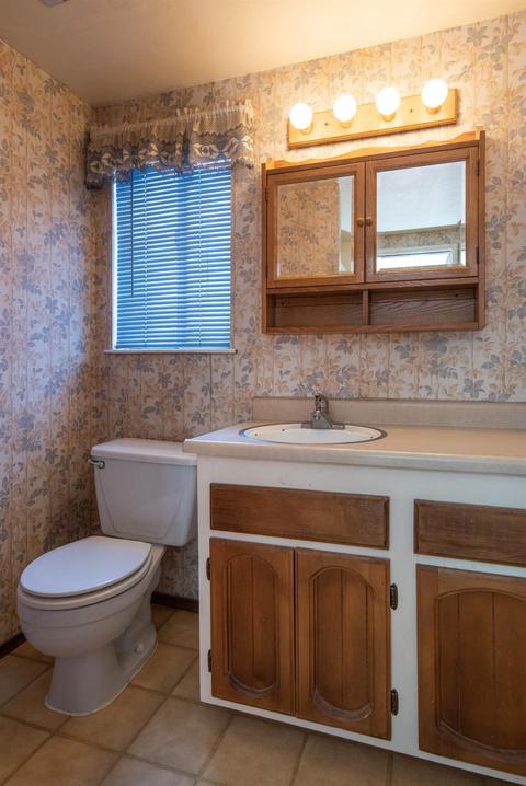 652 E North St, Manteca, CA 95336 photo 31