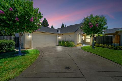 731 Young Ct, Galt, CA 95632 photo 2