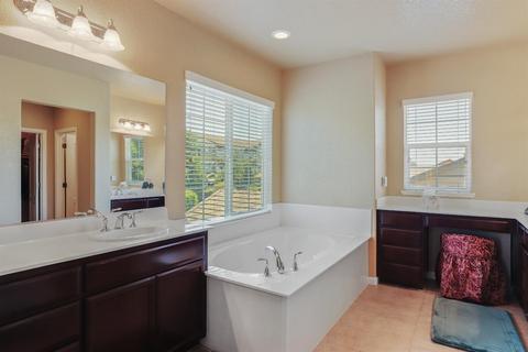 2100 Thomas Taylor Dr, Hughson, CA 95326 photo 25