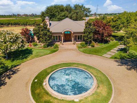 14501 N Wells Ln, Lodi, CA 95240 photo 3