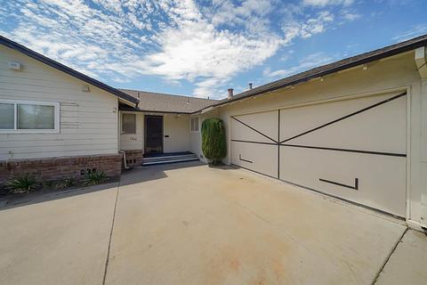 1240 Padre Dr, Salinas, CA 93901 photo 2