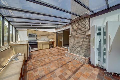 1240 Padre Dr, Salinas, CA 93901 photo 7