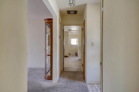 1240 Padre Dr, Salinas, CA 93901 photo 13