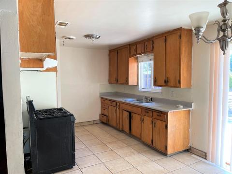 2430 E Vine St, Stockton, CA 95205 photo 6