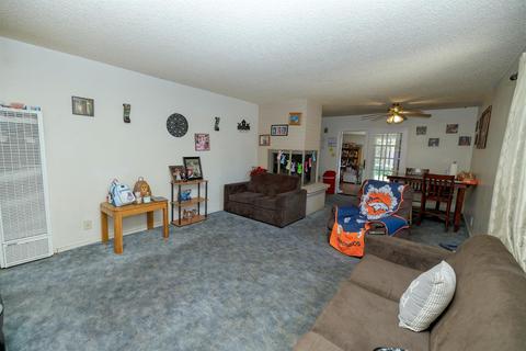 124 E 20th St, Tracy, CA 95376 photo 5