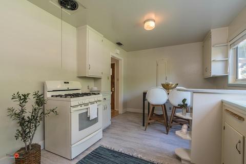774 8th Ave, Sacramento, CA 95818 photo 10