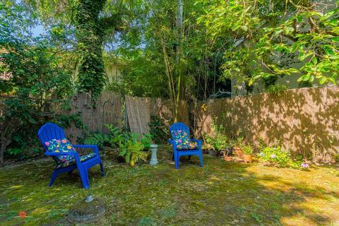 774 8th Ave, Sacramento, CA 95818 photo 22