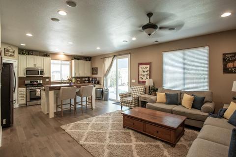 2000 St Peters St, Modesto, CA 95355 photo 8