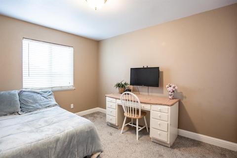 2000 St Peters St, Modesto, CA 95355 photo 17