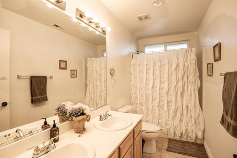 2000 St Peters St, Modesto, CA 95355 photo 14