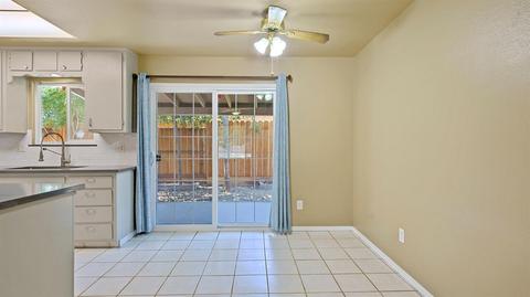 1425 Prospect Ln, Modesto, CA 95355 photo 11